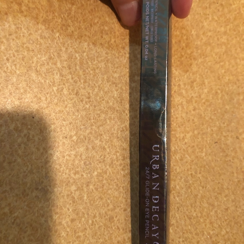 Urban Decay 24/7 glide on eye pencil in  mushroom color